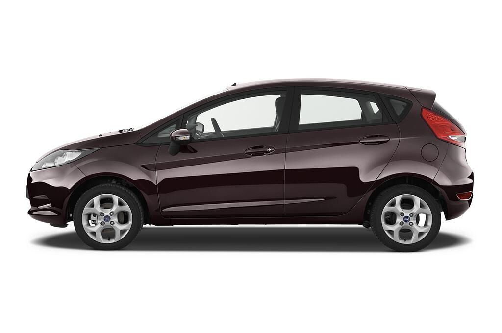 Ford Fiesta (Baujahr 2010) Titanium 5 Türen Seitenansicht