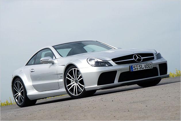 Zwischen Asphalt und Frontlippe sind nur wenige Zentimeter Platz