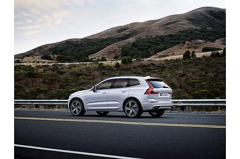 Der Preis für den Hybriden ist da schon etwas realistischer: Ab 69.270 Euro.