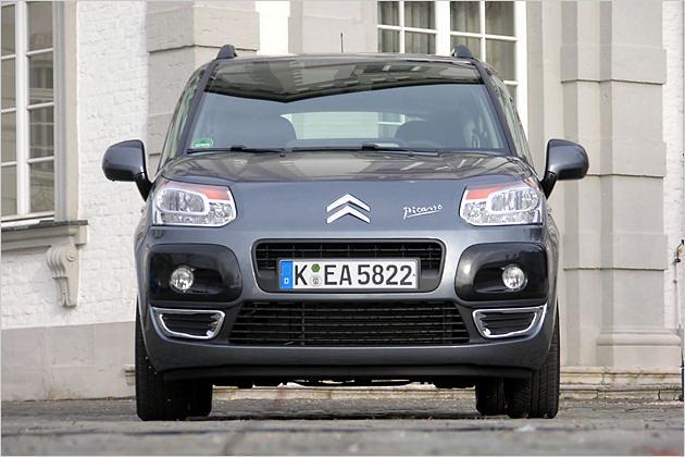 Wer die schwarzen Löcher in der Front nicht mag, muss die Ausstattung Exclusive wählen