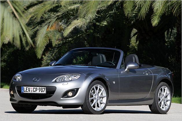 Jetzt reißt der MX-5 seinen Mund ganz weit auf