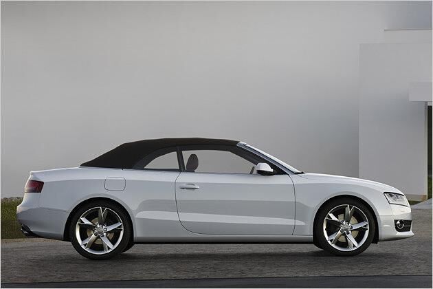 Kein Stahl: Audi bedeckt sein Cabrio mit einer klassischen Stoffmütze