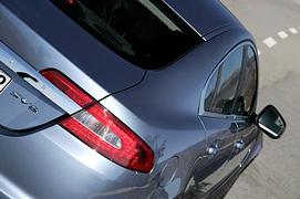Fahrbericht: Jaguar XF 3.0d S - Doppelt geladen