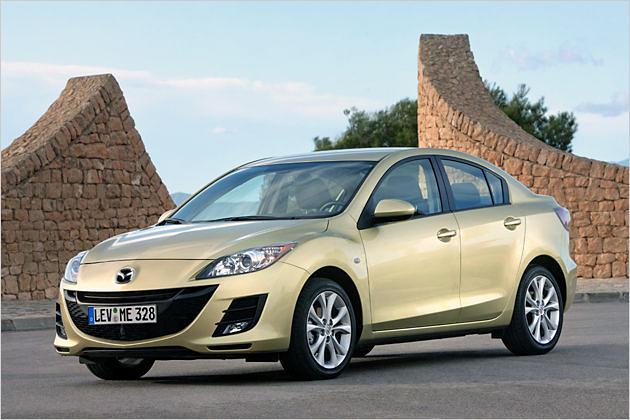 Der Mazda 3 wird auch als Stufenheck-Version angeboten