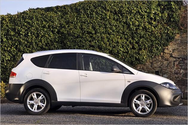 Mit 4,49 Meter ist der Freetrack etwa so lang wie der VW Tiguan