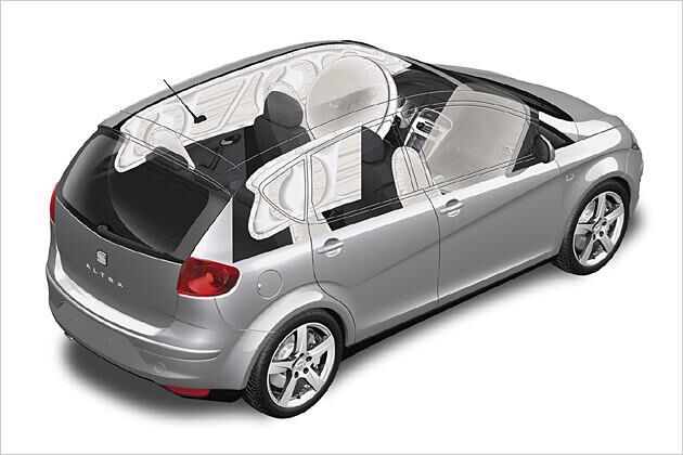 Sechs Airbags und ESP sind Serie, Seitenairbags für den Fond gibt`s gegen Aufpreis