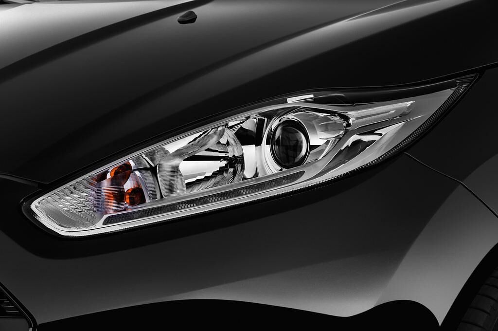 Ford Fiesta (Baujahr 2014) Sport 3 Türen Scheinwerfer
