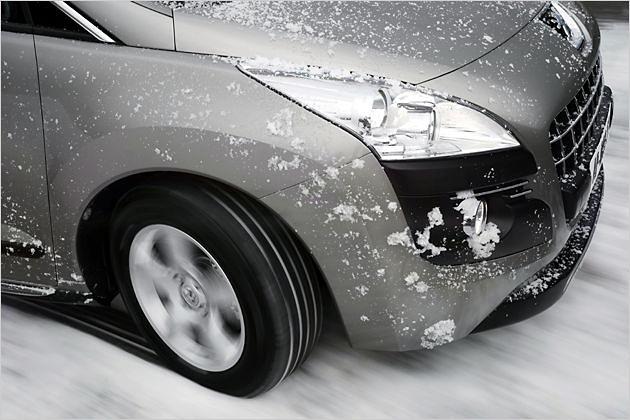 Grip Control ist eine verbesserte Antriebsschlupfregelung, aber kein Ersatz für einen Allradantrieb, den Peugeot erst ab 2011 bieten kann