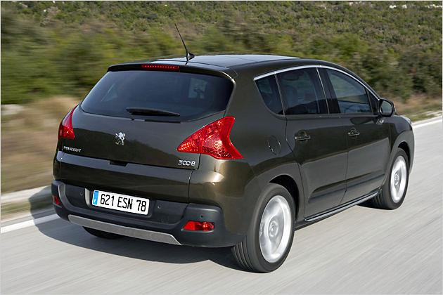 Auch hinten gibt es eine Art Unterfahrschutz - aber ein SUV wird dadurch nicht aus dem 3008