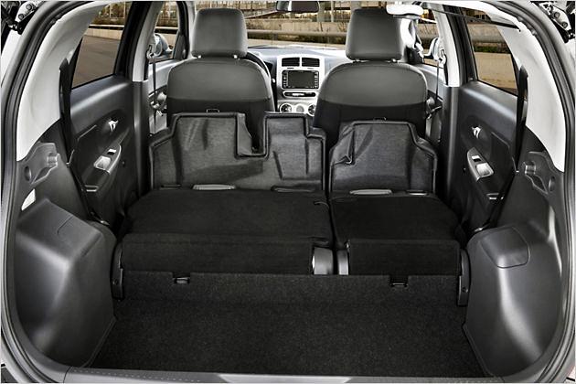 Maximal lassen sich bis zur Fenster-Unterkante 749 Liter Gepäck im Urban Cruiser verstauen