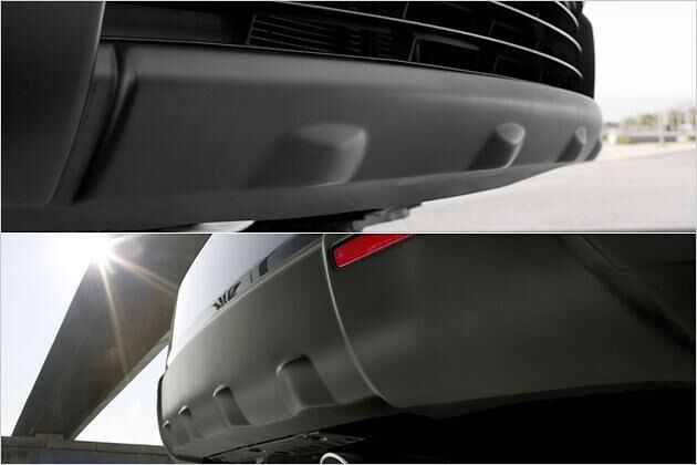 Fake: Der Unterfahrschutz vorn (Bild oben) und hinten ist rein optischer Natur