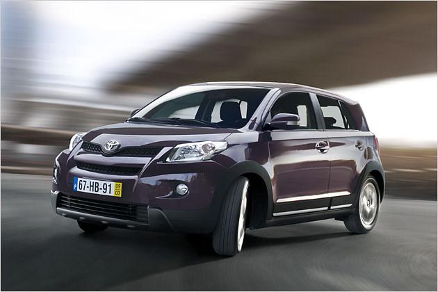 In gemächlichen 12,5 Sekunden erreicht der Urban Cruiser als Benziner Tempo 100