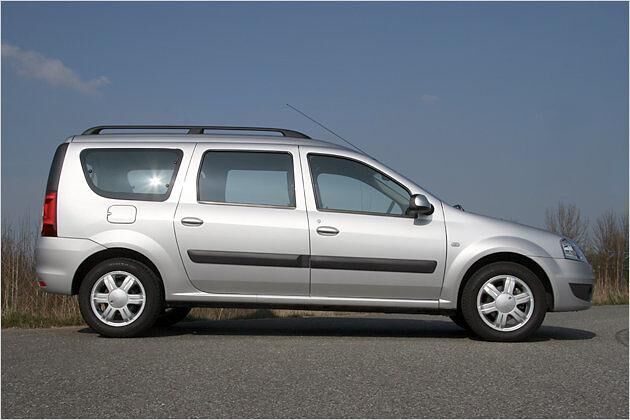 Der rumänische Kombi bietet als Diesel für rund 13.000 Euro stolze 4,47 Meter Blech