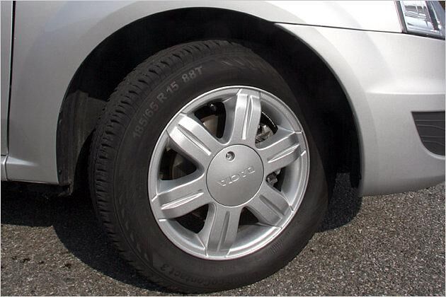 Gegen Aufpreis sind schicke Leichtmetallfelgen erhältlich