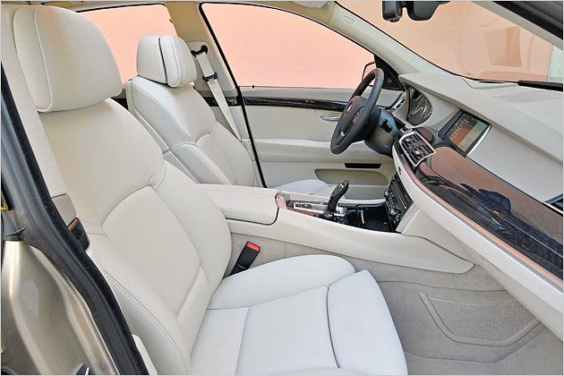 Ledersitze gibt es ab 2.010 Euro Aufpreis