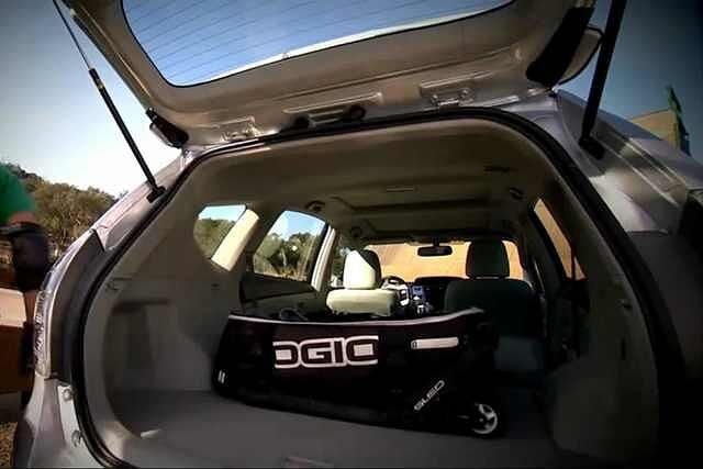 Vom Toyota Prius Van gibt es bislang nur Detailaufnahmen