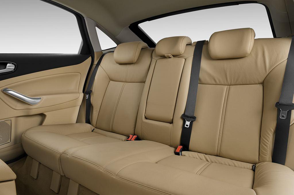 Ford Mondeo (Baujahr 2010) Ghia 5 Türen Rücksitze