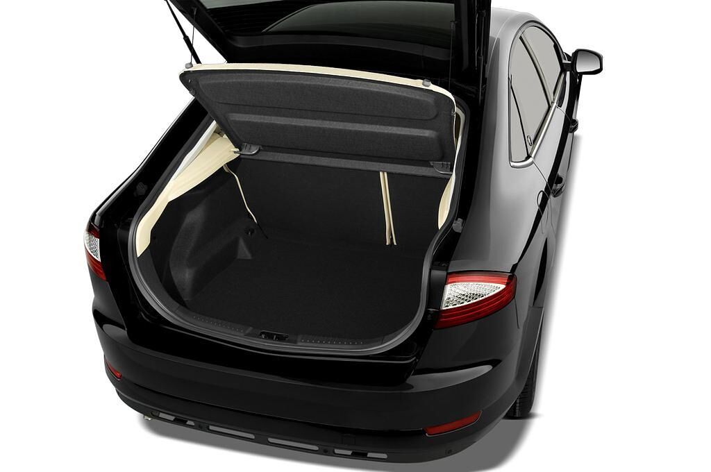Ford Mondeo (Baujahr 2010) Ghia 5 Türen Kofferraum
