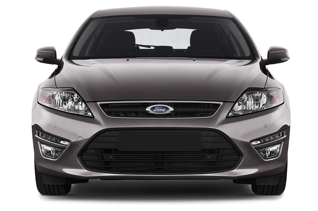 Ford Mondeo (Baujahr 2014) Trend 5 Türen Frontansicht