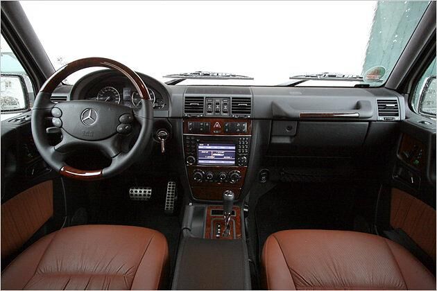 Der Griff über dem Handschuhfach ist ebenfalls ein Relikt aus alten Zeiten