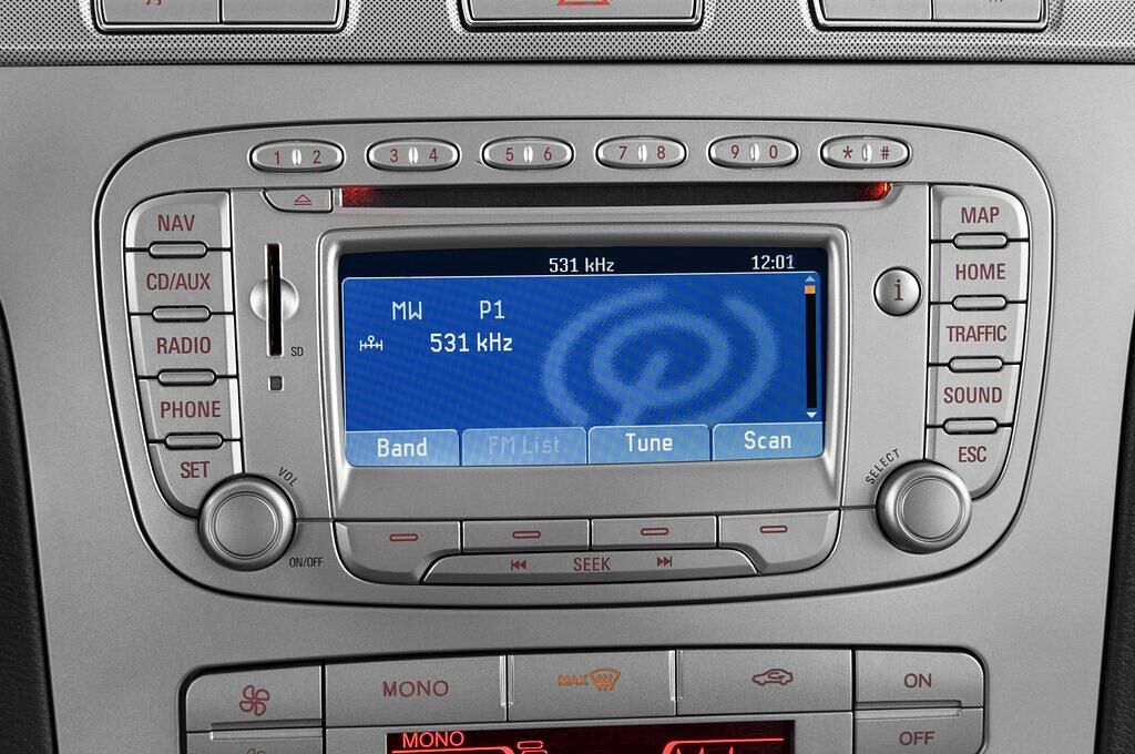 Ford Galaxy (Baujahr 2010) Trend 5 Türen Radio und Infotainmentsystem