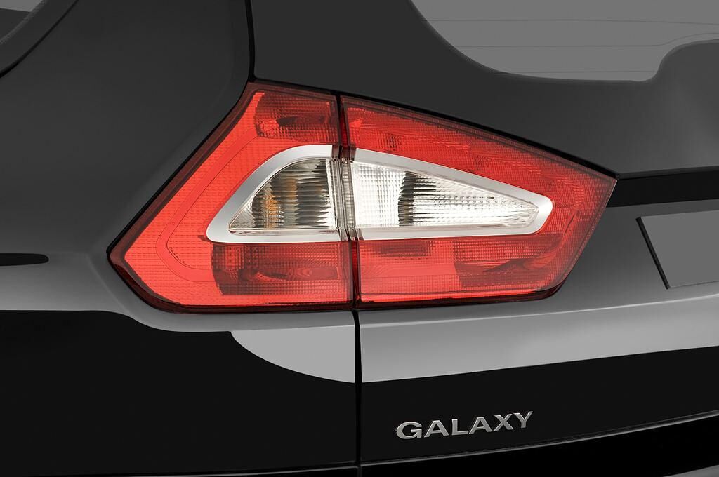 Ford Galaxy (Baujahr 2010) Trend 5 Türen Rücklicht