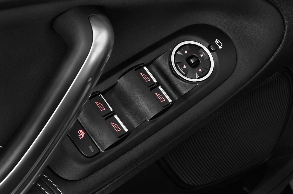 Ford Galaxy (Baujahr 2013) Titanium 5 Türen Bedienungselemente Tür