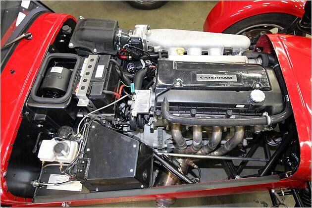 Der von Caterham modifizierte 2,0-Liter-Motor von Ford bringt es auf 175 PS