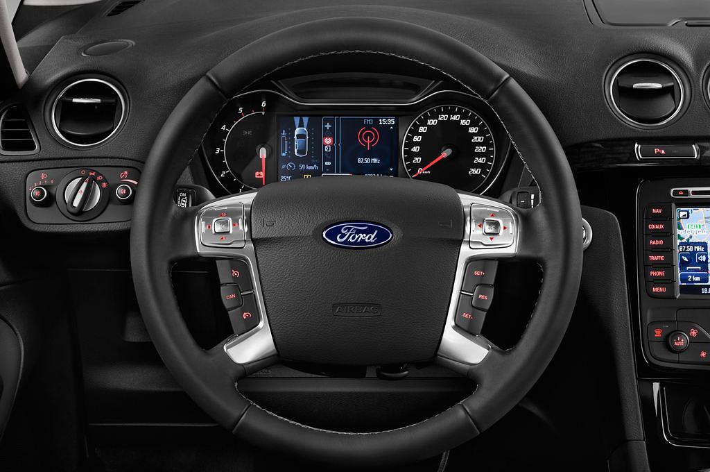Ford Galaxy (Baujahr 2013) Titanium 5 Türen Lenkrad