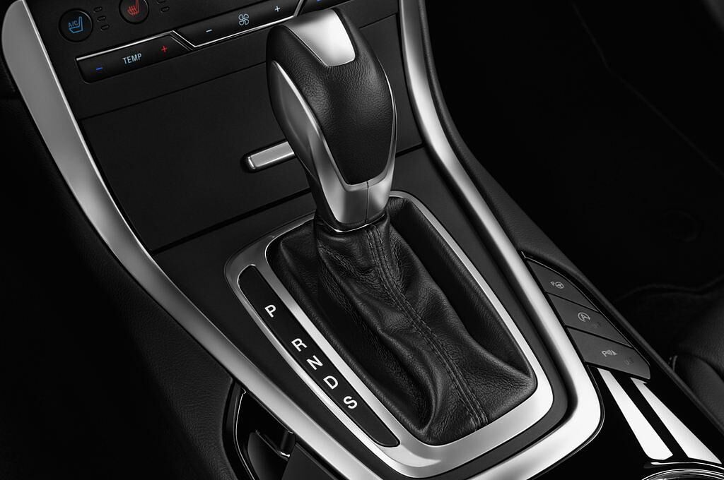 Ford Galaxy (Baujahr 2016) Titanium 5 Türen Schalthebel