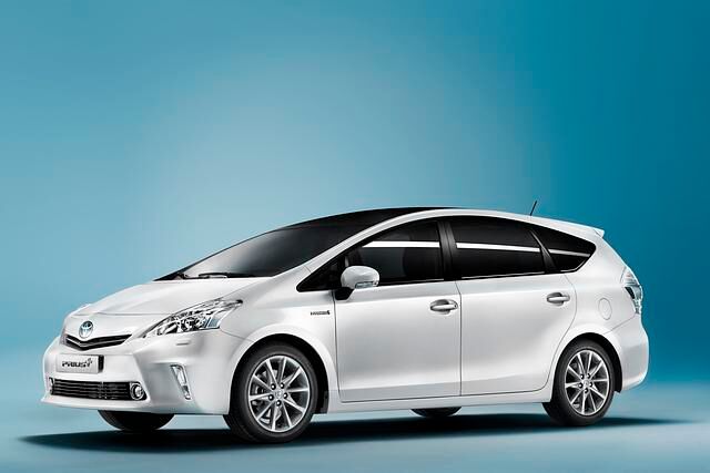 Der Prius kommt in der siebensitzigen Version Plus