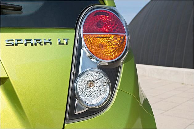 Die Rückleuchten sind in Chrom gefasst - zumindest bei der Topvariante LT