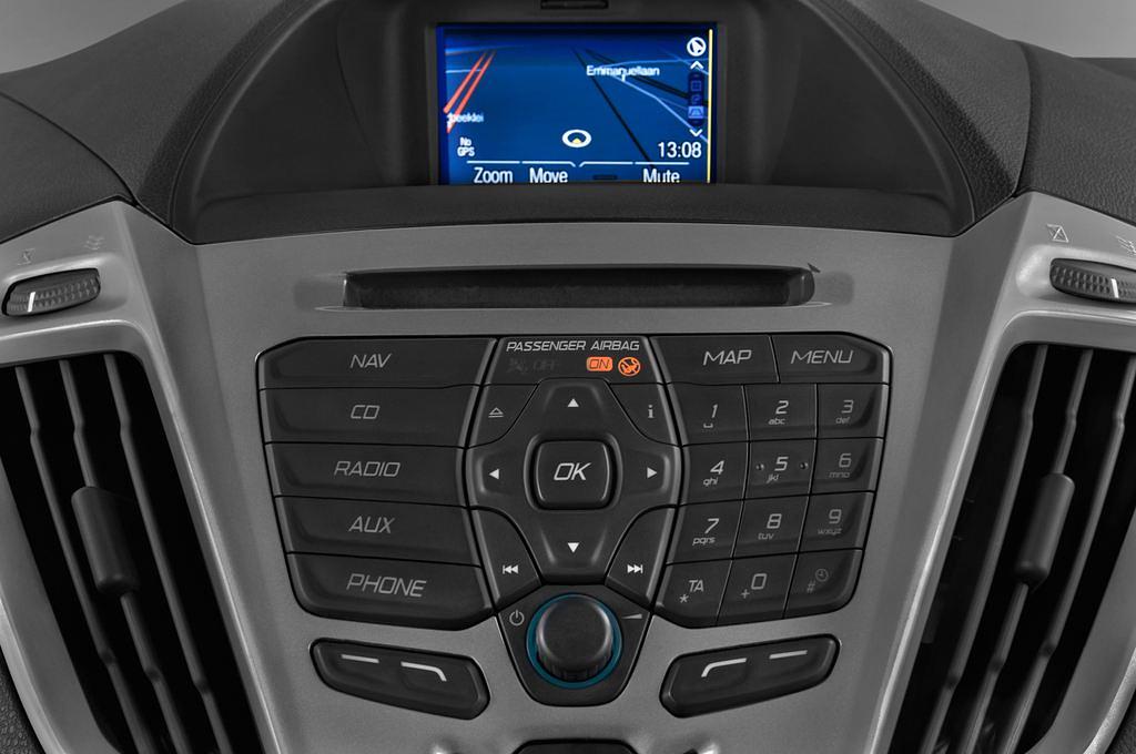 Ford Tourneo Custom (Baujahr 2015) Titanium 5 Türen Radio und Infotainmentsystem