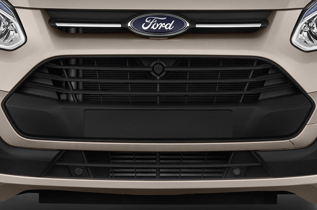 Ford Tourneo Custom (Baujahr 2015) Titanium 5 Türen Kühlergrill und Scheinwerfer