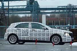 Mercedes A-Klasse - Ein Erlkönig enttarnt sich selbst