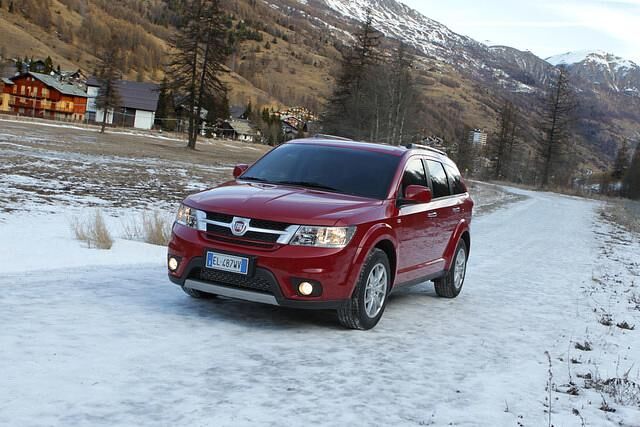 Angetrieben wird der Allrad-Freemont  von einem Zweiliter-Vierzylinder-Diesel