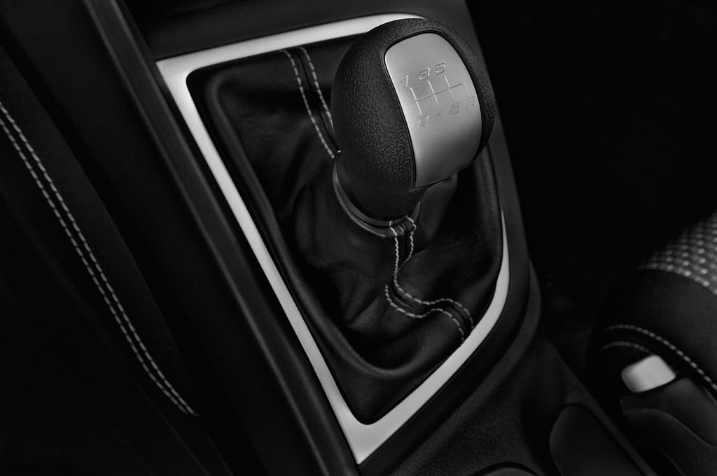 Honda Civic (Baujahr 2015) Comfort 5 Türen Schalthebel