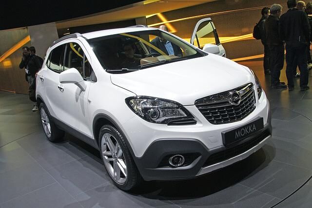 Für den Vortrieb stehen zwei Benziner und ein Diesel zur Wahl