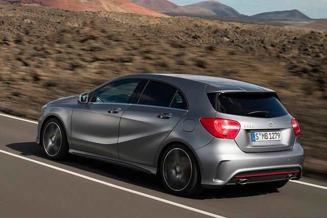 Die seitlichen Sicken und Linien zeigen eine entfernte Verwandtschaft zur B-Klasse