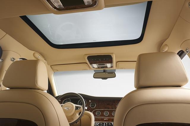 Neu im Programm für den Mulsanne ist ein Glasdach