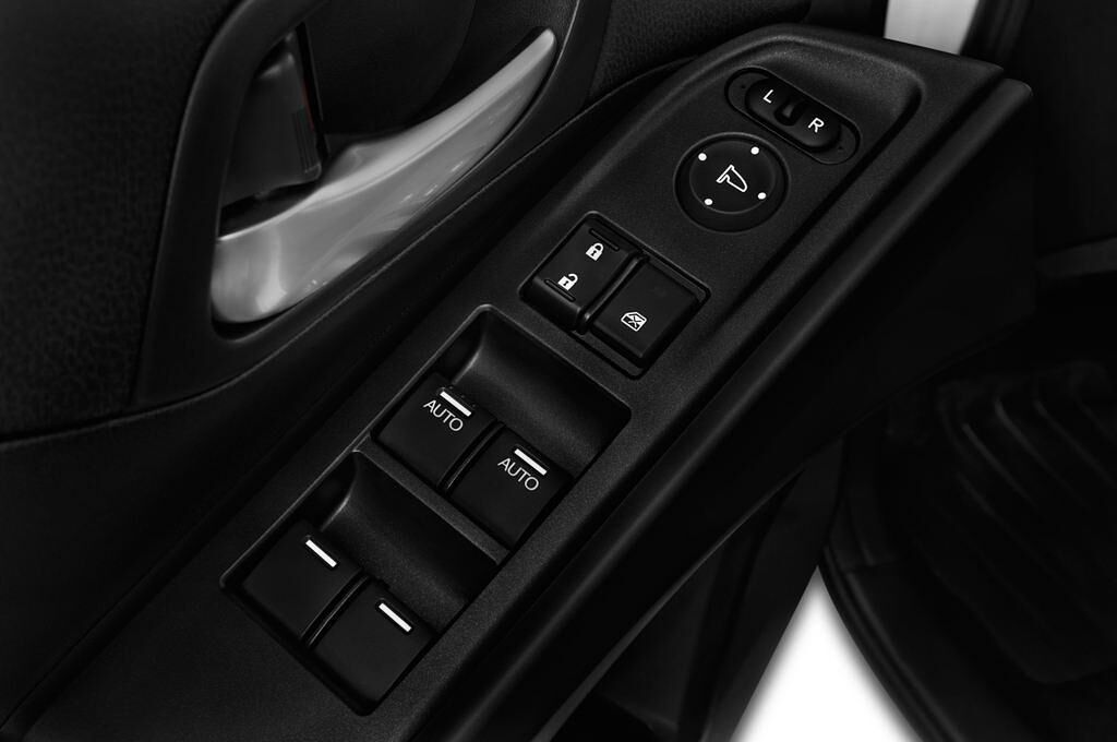 Honda Civic (Baujahr 2015) Comfort 5 Türen Bedienungselemente Tür