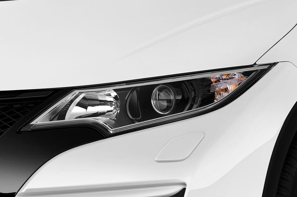 Honda Civic (Baujahr 2015) Comfort 5 Türen Scheinwerfer