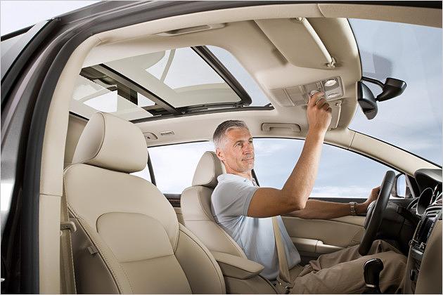 Auf Wunsch ist ein großes Panoramadach erhältlich