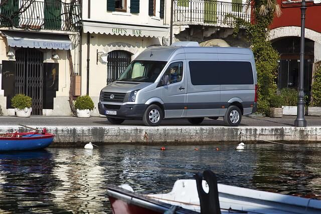 Als wichtigste Maßnahme werden neue und sparsamere Motoren spendiert