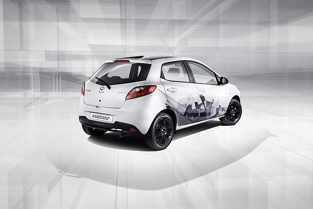 Die Folienbeklebung ist von der japanischen Papierfaltkunst inspiriert