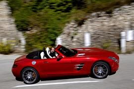 Mercedes SLS AMG Roadster - Ohne Flügelschlag abheben (Kurzfassung)