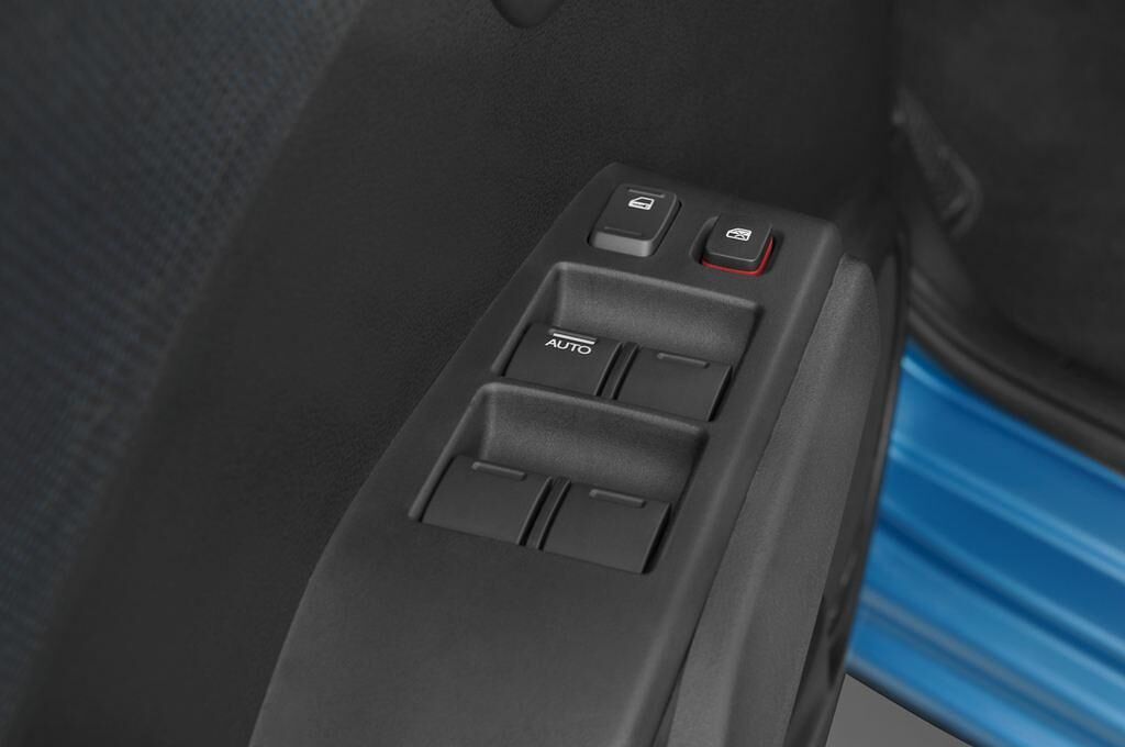 Honda Jazz (Baujahr 2011) Exclusive 5 Türen Bedienungselemente Tür