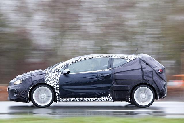 Mit 204 PS Leistung bleibt der Kia knapp hinter dem Golf GTI