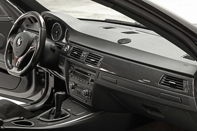 Im Innenraum kommt Karbon zum Einsatz