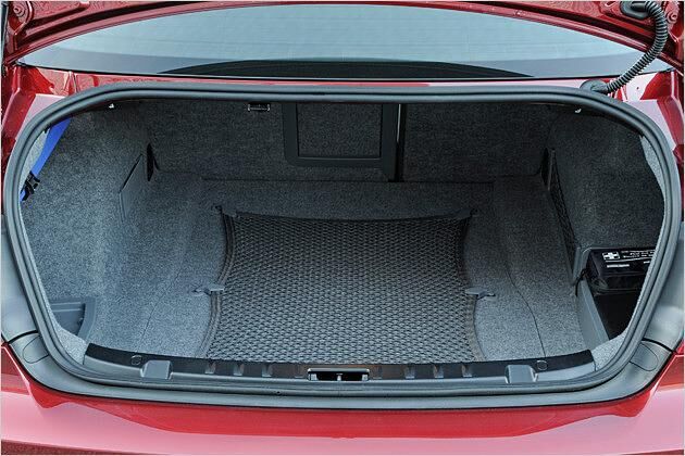 Der Kofferraum fasst 430 Liter, kaum weniger als bei der Limousine